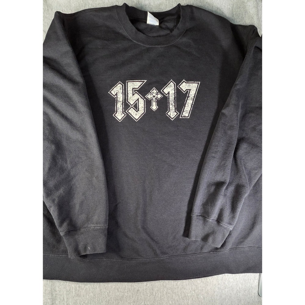 Port & Company Mens XL Black 15+17 Cross Graphic Crewneck Sweatshirt Distressed